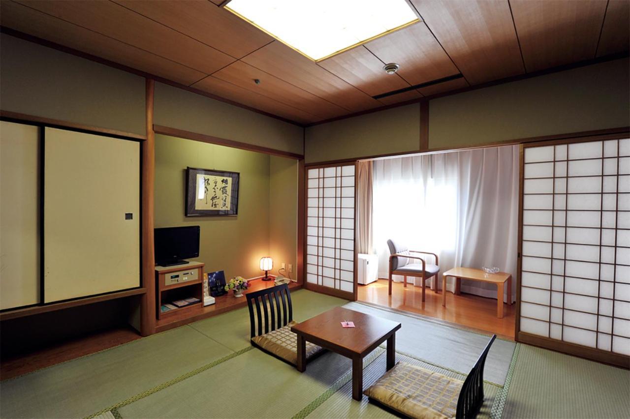 Fukuoka Recent Hotel Buitenkant foto
